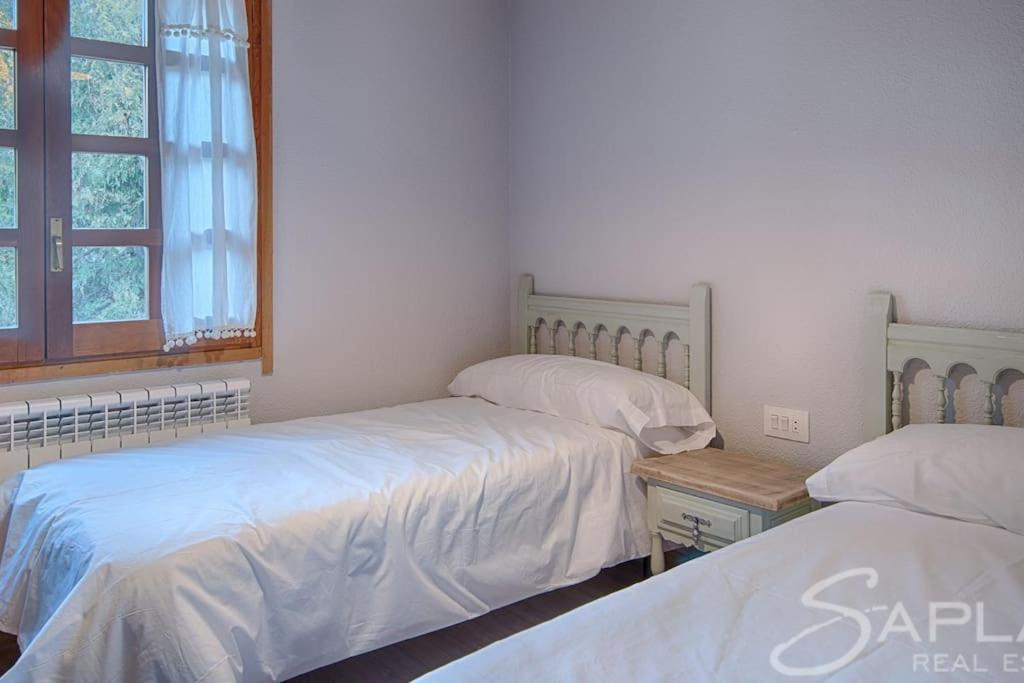 Saplan Real Estate Pensaueth Villa Salardú Eksteriør billede