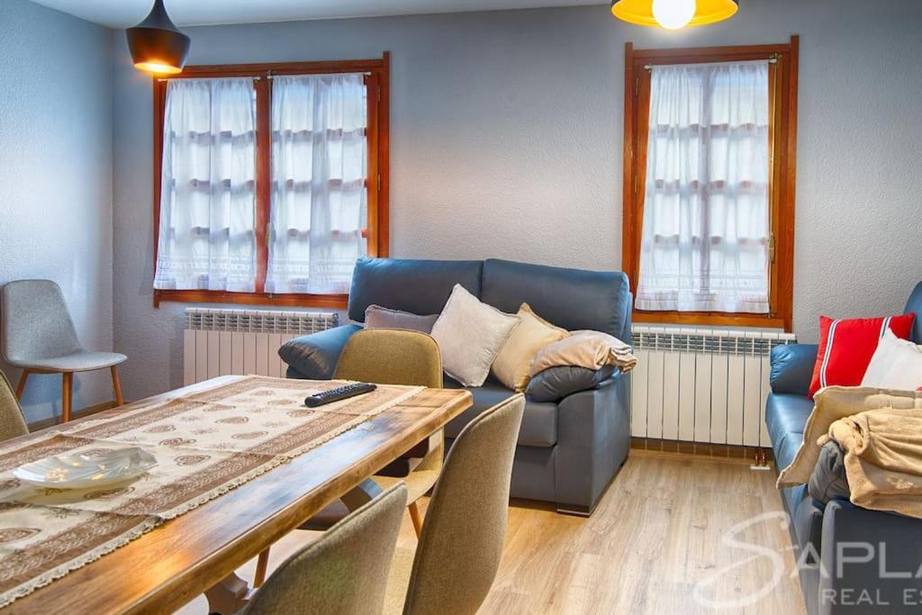 Saplan Real Estate Pensaueth Villa Salardú Eksteriør billede