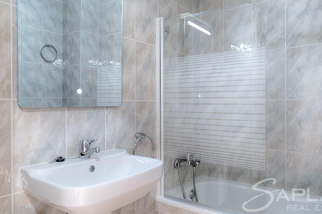Saplan Real Estate Pensaueth Villa Salardú Eksteriør billede