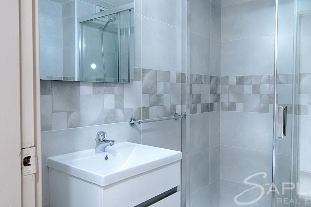 Saplan Real Estate Pensaueth Villa Salardú Eksteriør billede